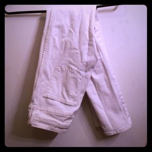 White skinny jeans